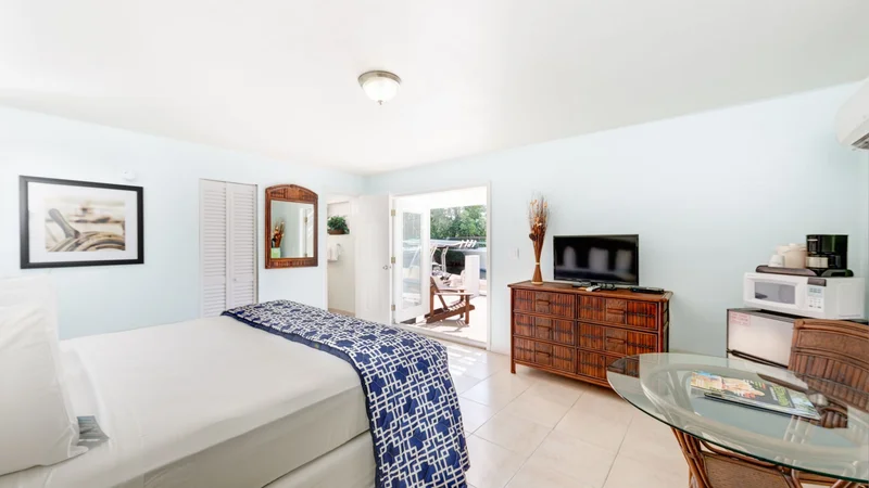 Waterside king bed room with modern amenities